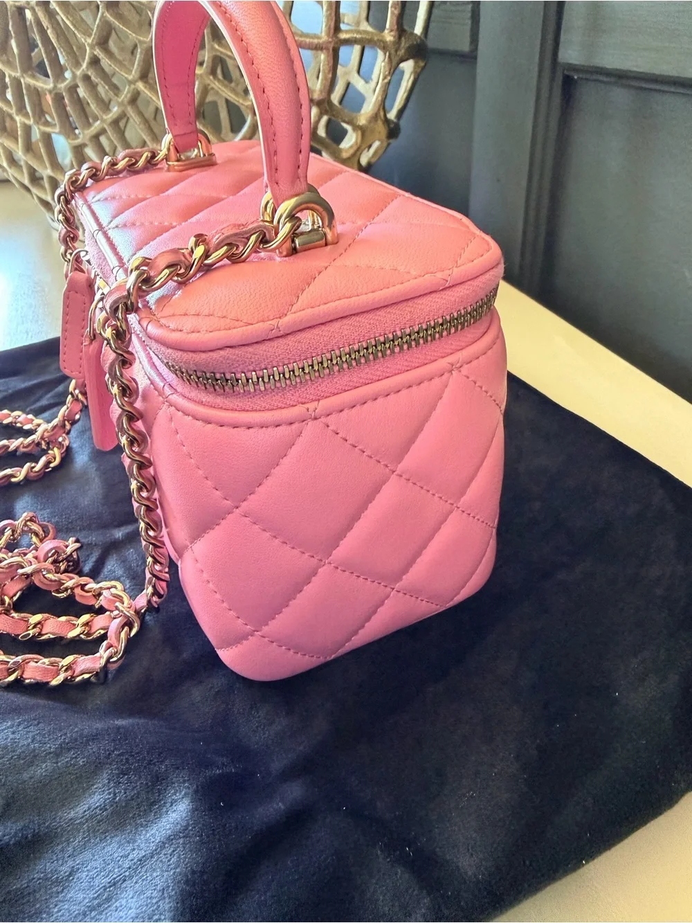 Chanel 22S/22P Pink Quilted Lambskin Vanity on Chain | Microchipped & Authentic - Picture 2 of 12